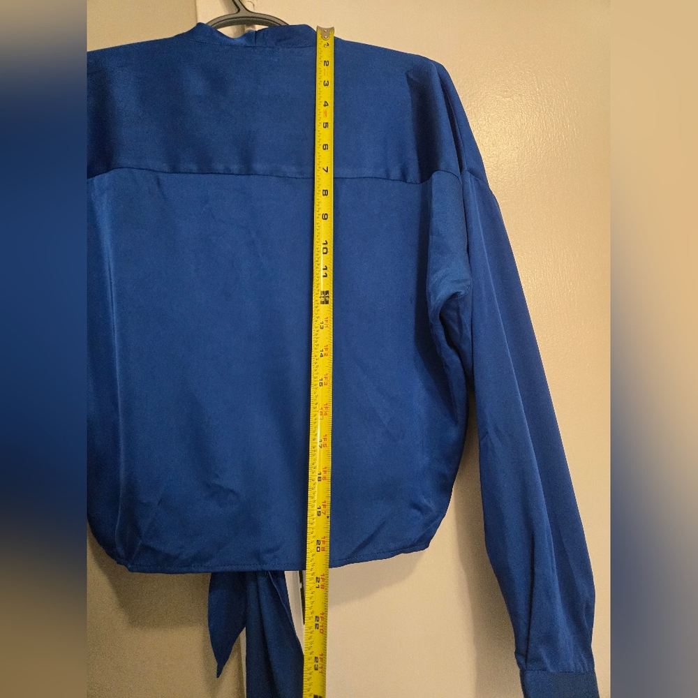 Lucy Paris Vibrant Blue Button-Down Shirt. Size S - Picture 10 of 11